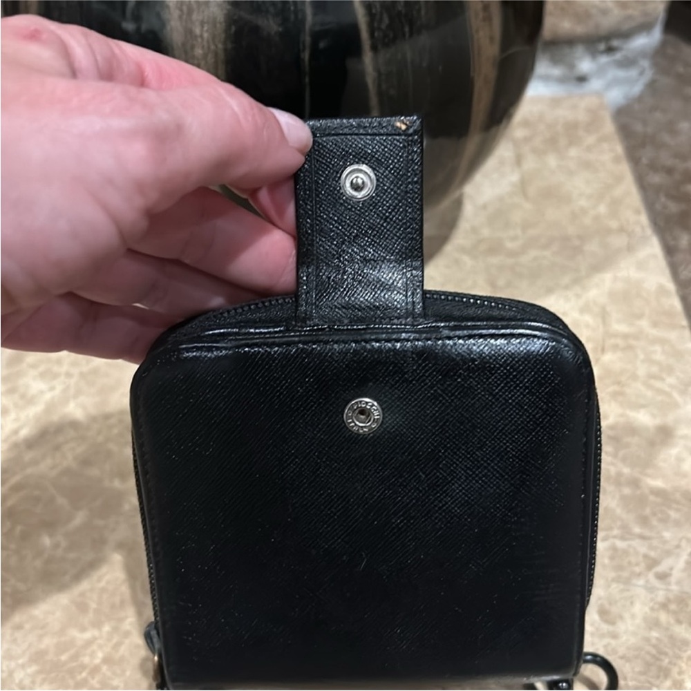 Authentic Prada  saffiano zipper wallet - Picture 5 of 15